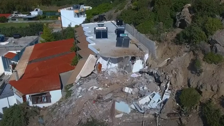 Κρήτη: Στην χειρουργική κλινική το 9χρονο αγόρι που έχασε την μητέρα του από πτώση βράχου